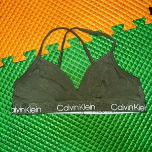 Women sport bra